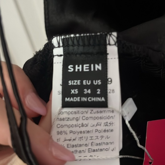 SHEIN crop top - Picture 3 of 3